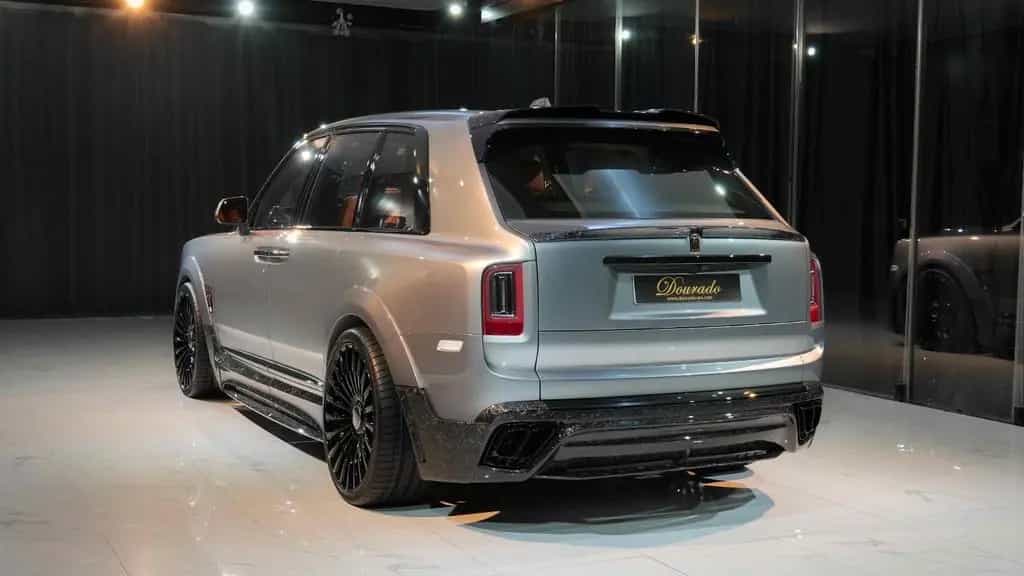 Rolls-Royce Cullinan Onyx Concept null-photo-17