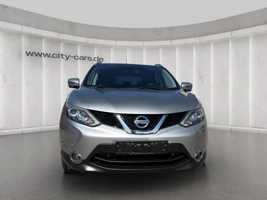 Nissan Qashqai Tekna*LED*CAM*NAVI*LEDER*AHK*ASSIST 06/2017-photo-1