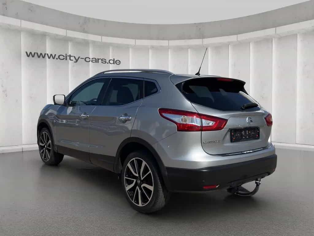 Nissan Qashqai Tekna*LED*CAM*NAVI*LEDER*AHK*ASSIST 06/2017-photo-3