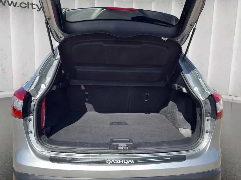 Nissan Qashqai Tekna*LED*CAM*NAVI*LEDER*AHK*ASSIST 06/2017-photo-8