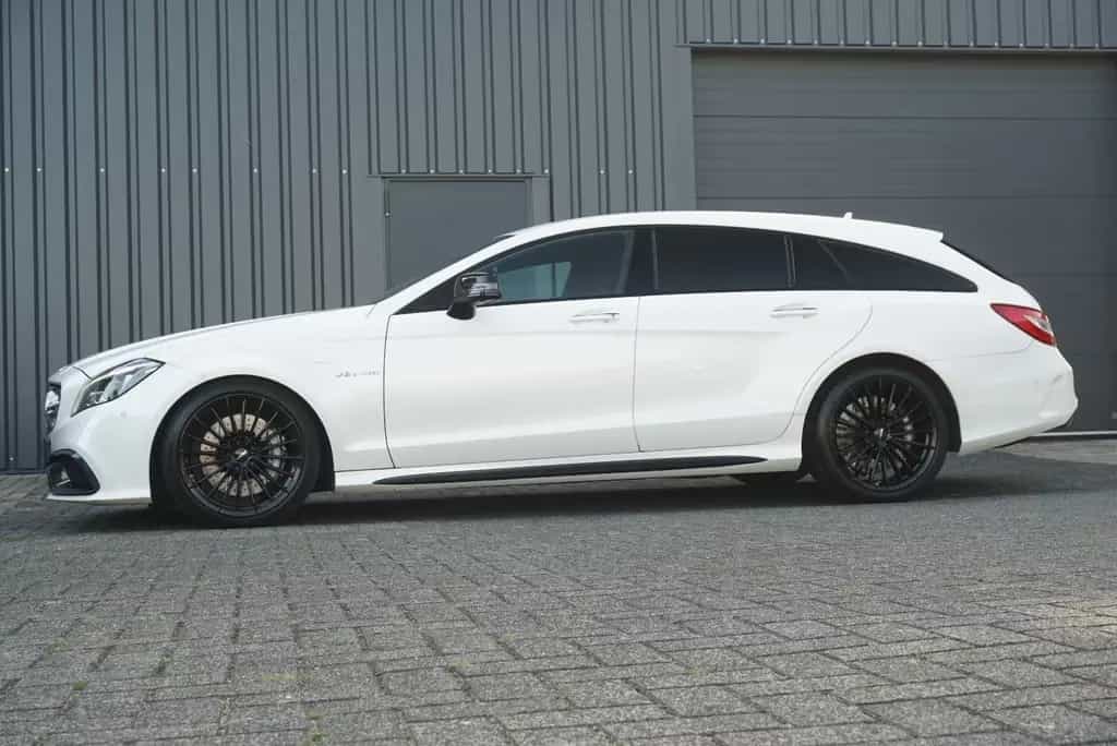 Mercedes-Benz CLS 63 AMG Shooting Brake CLS 63 AMG 4M SB 399,-Mtl. Keyl. 360° Distr+ H&K 04/2017-photo-3
