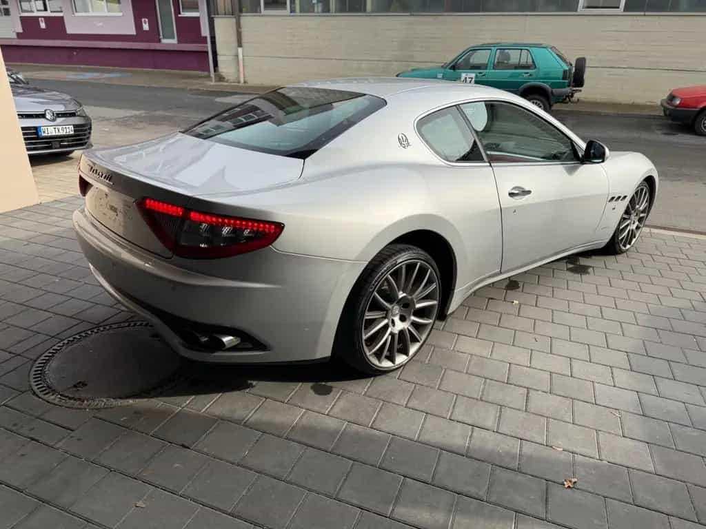 Maserati Granturismo 4.7 V8 S Automatik F1 NAV|LEDER|XENO 01/2010-photo-1