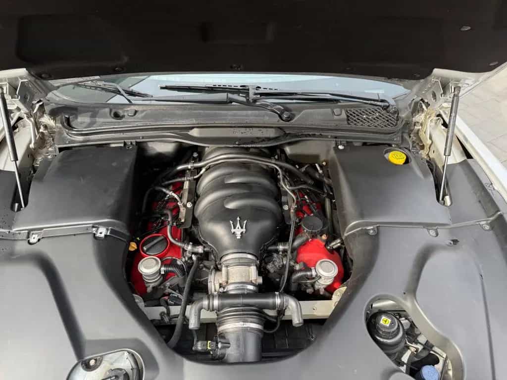 Maserati Granturismo 4.7 V8 S Automatik F1 NAV|LEDER|XENO 01/2010-photo-4