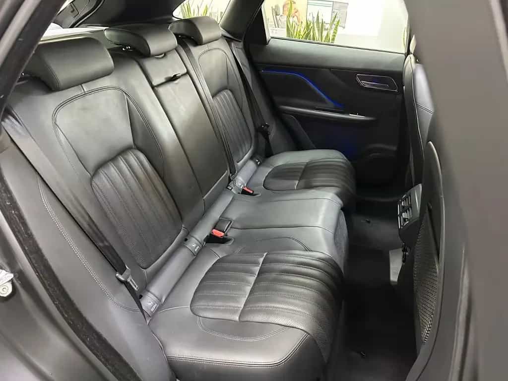 Jaguar F-Pace AWD Pano.|360°Kamera|Volleder|Head-Up 08/2017-photo-5