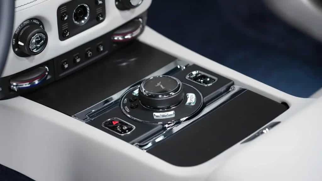 Rolls-Royce Dawn Onyx Concept 01/2022-photo-29