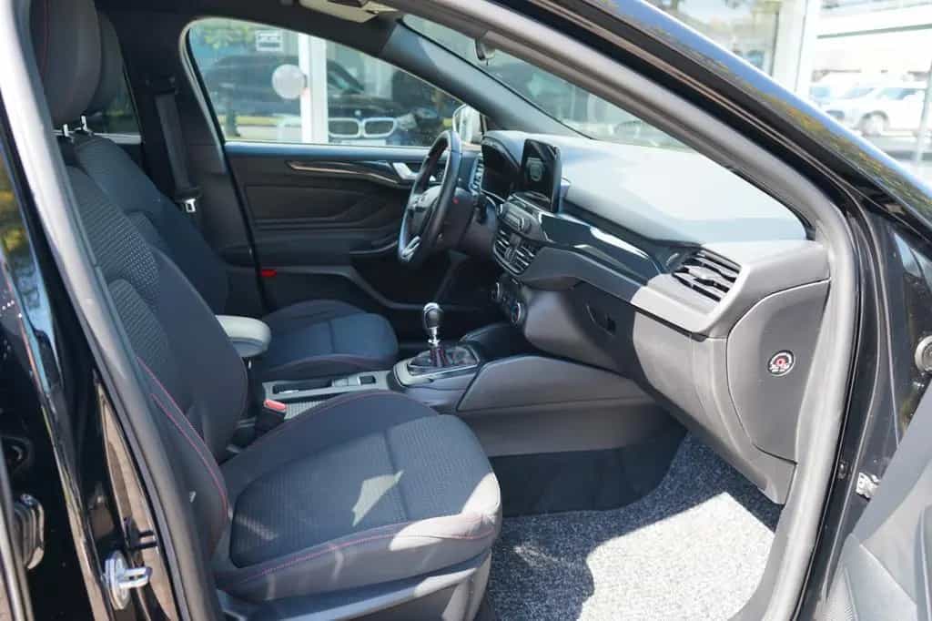 Ford Focus Lim.1.0 EcoBoost ST-Line AHK/Navi/Shz 11/2018-photo-10
