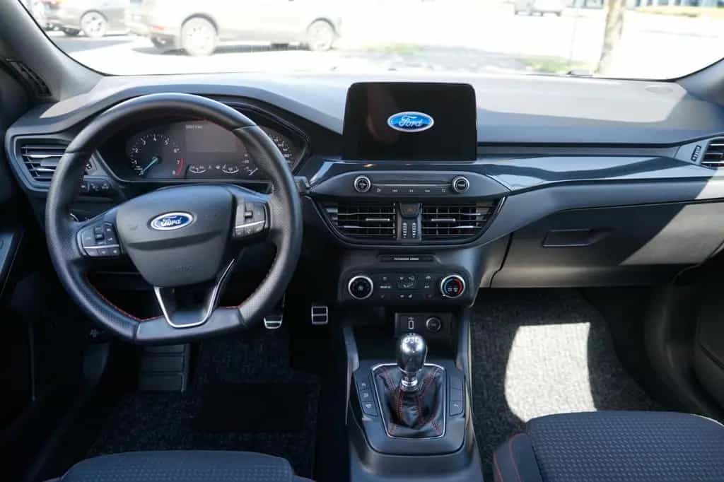 Ford Focus Lim.1.0 EcoBoost ST-Line AHK/Navi/Shz 11/2018-photo-11