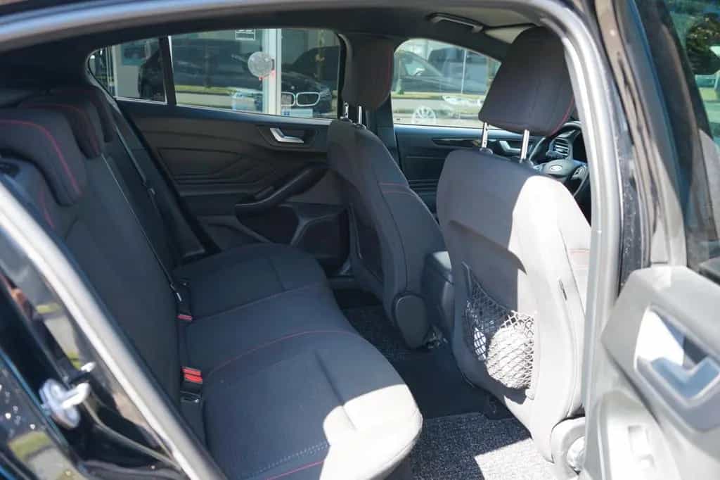 Ford Focus Lim.1.0 EcoBoost ST-Line AHK/Navi/Shz 11/2018-photo-9