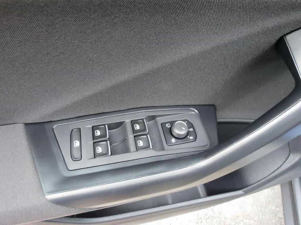 Volkswagen T-Roc United 2.Hd.  LED  AHK  NAVI Klimaaut. SHZ 11/2020-photo-14