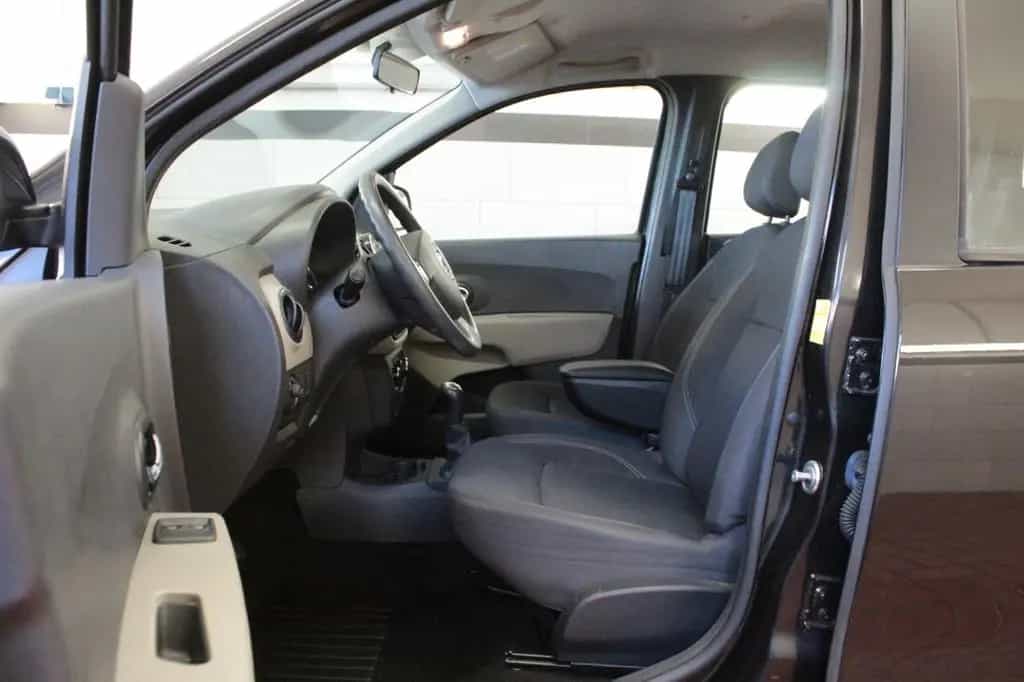 Dacia Lodgy TCE 115  Lauréate *Navigation 03/2014-photo-17