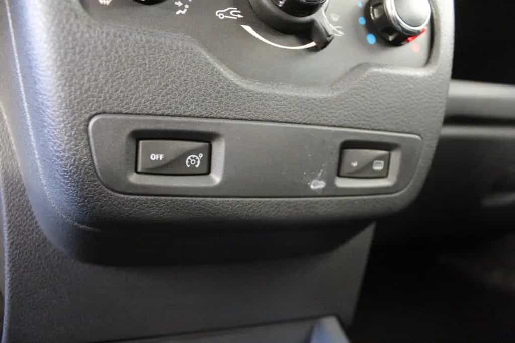 Dacia Lodgy TCE 115  Lauréate *Navigation 03/2014-photo-27