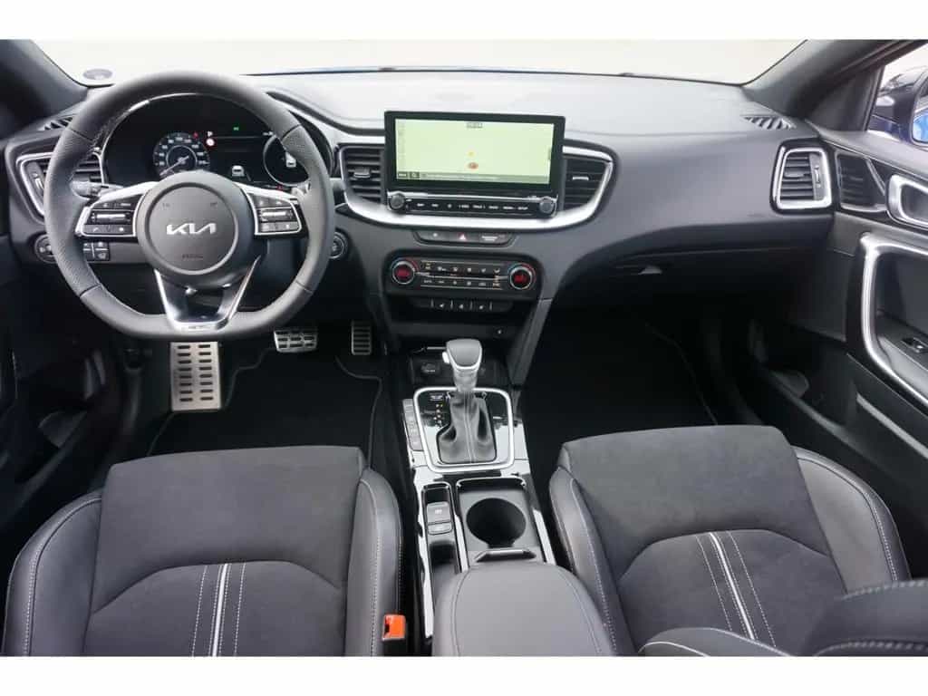 Kia Ceed_sw 1.5T 140 GT Line DCT7 AHK Navi Techn. AC 02/2026-photo-2