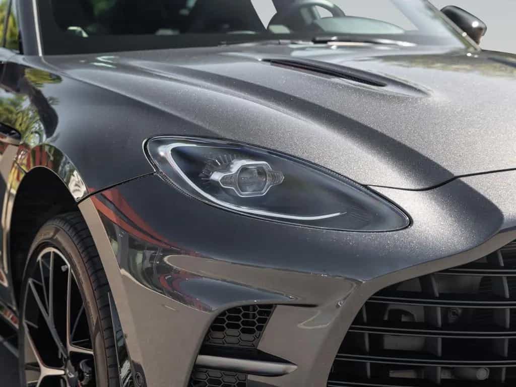 Aston Martin DBX 707 | Remote Heat | Signature Paint 01/2025-photo-15