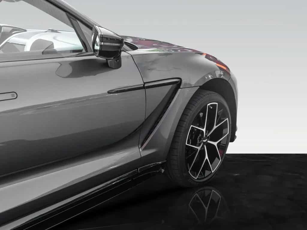 Aston Martin DBX 707 | Remote Heat | Signature Paint 01/2025-photo-18