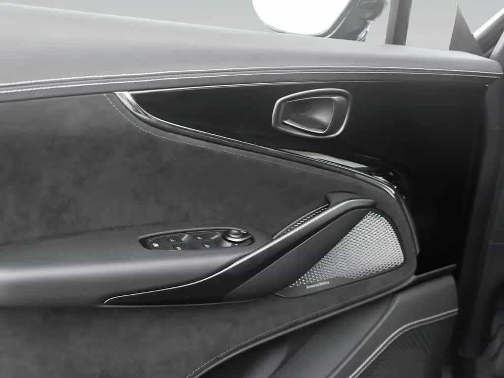 Aston Martin DBX 707 | Remote Heat | Signature Paint 01/2025-photo-25