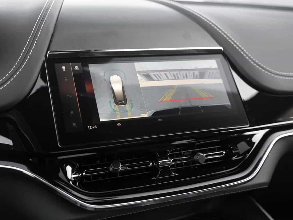 Aston Martin DBX 707 | Remote Heat | Signature Paint 01/2025-photo-34