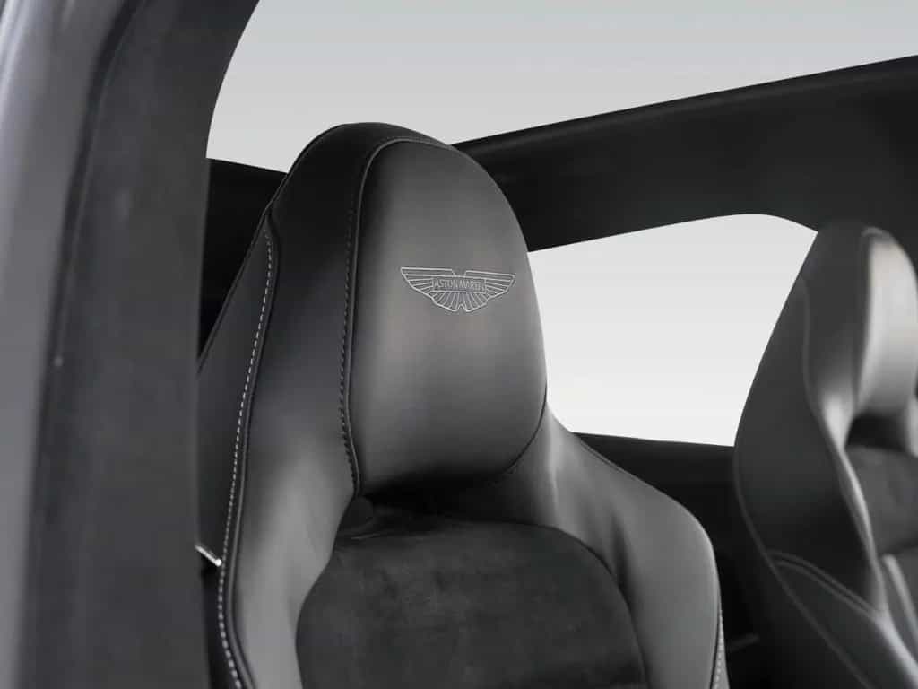 Aston Martin DBX 707 | Remote Heat | Signature Paint 01/2025-photo-38