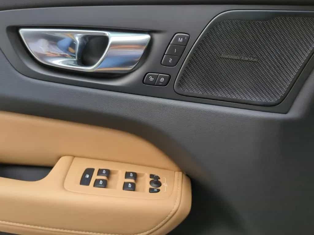 Volvo XC60 B6 AWD Inscription *Luft*SH*Pano*Nappa* 02/2022-photo-16