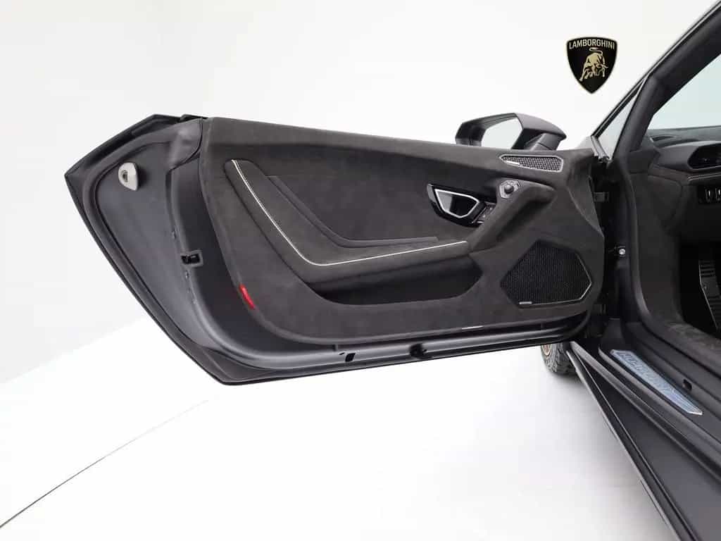 Lamborghini Huracán Sterrato 1 di 1499 I Lamborghini Hamburg 06/2025-photo-18
