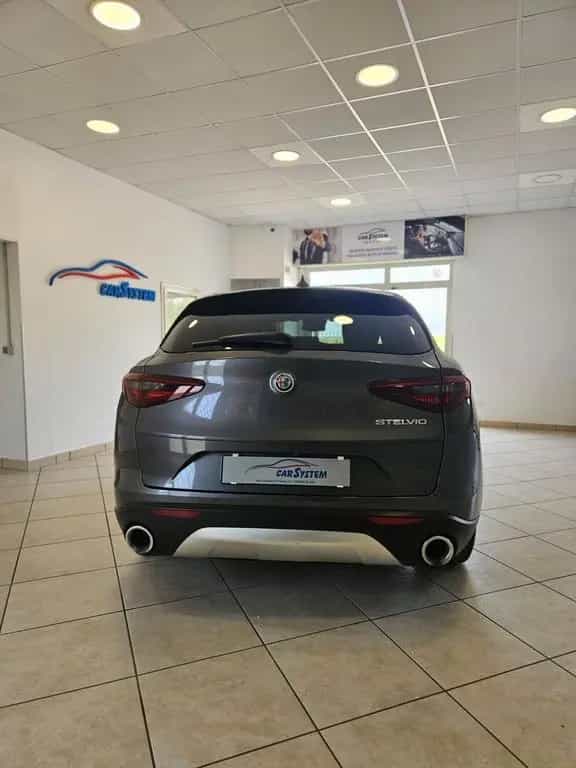 Alfa Romeo Stelvio 2.2 Turbodiesel 190 CV AT8 Su 06/2019-photo-5