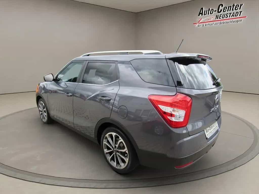 Ssangyong Tivoli 1.6 e-XGi 160 SAPPHIRE 2WD, NAVI, AHK.. 08/2018-photo-4