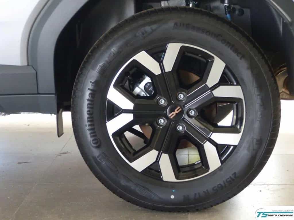 Dacia Duster 1.2 TCe 4x4 Extreme+360Cam+LED+Keyless 06/2025-photo-21