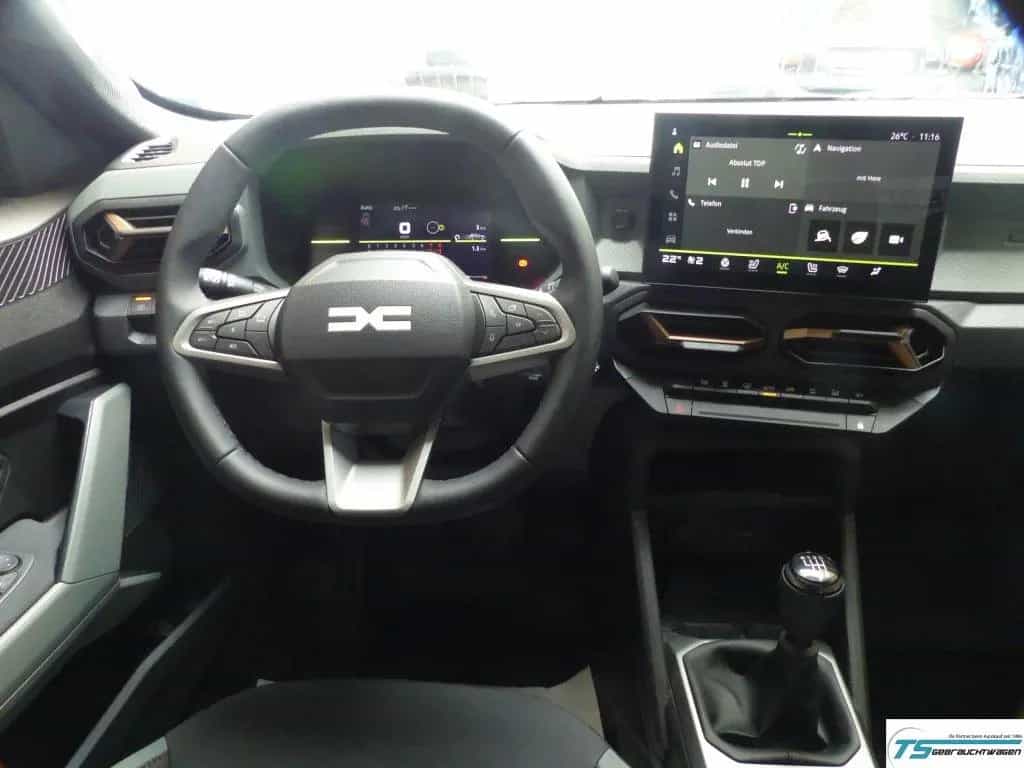 Dacia Duster 1.2 TCe 4x4 Extreme+360Cam+LED+Keyless 06/2025-photo-7