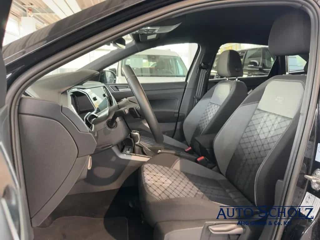 Volkswagen Taigo 1.0 TSI R-LINE+DSG+AHK+RFK+NAV+ACC+MATRIX 06/2025-photo-8