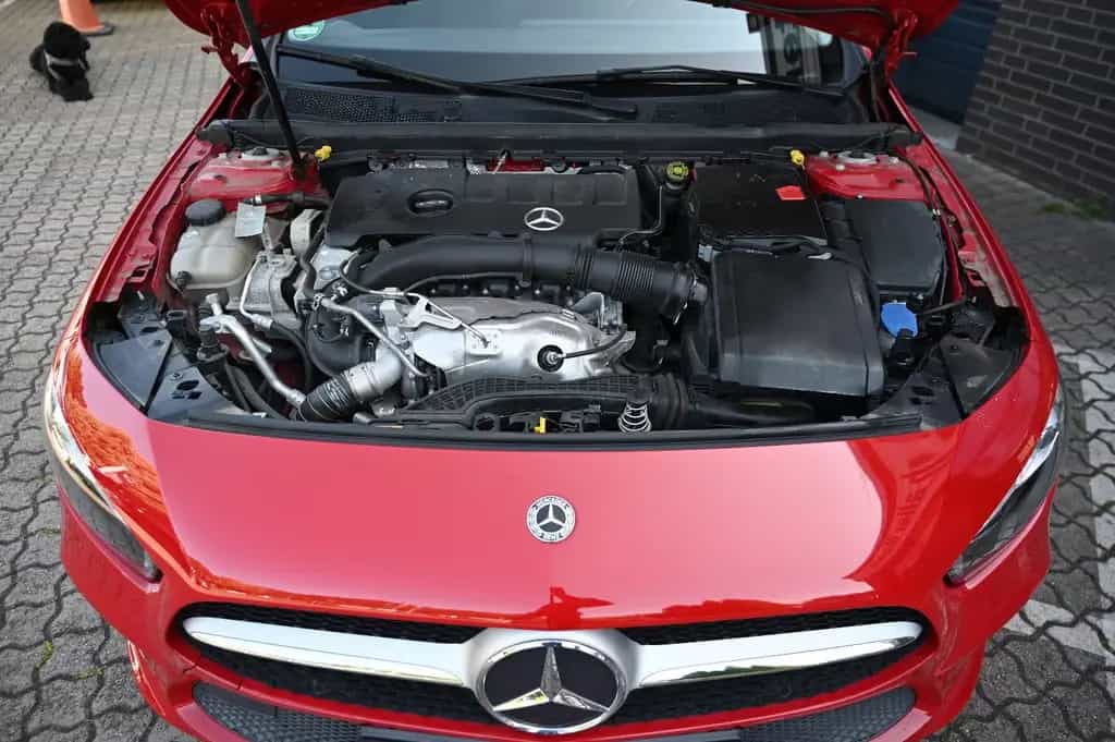 Mercedes-Benz A 250 Progressive Leder Navi LED PDC Tempomat 07/2018-photo-17