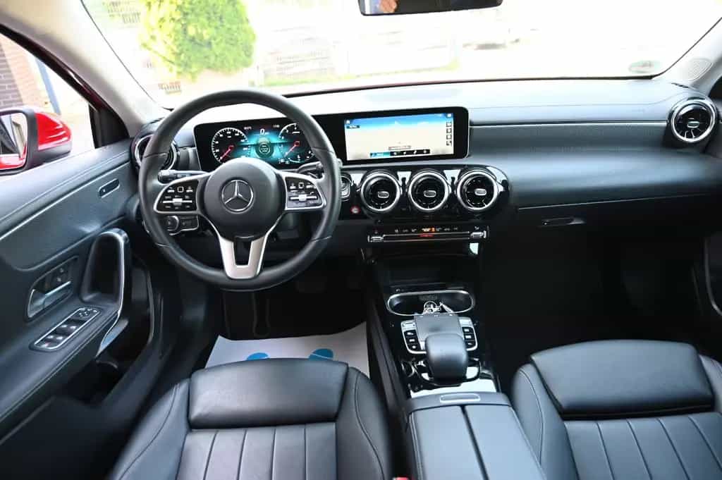 Mercedes-Benz A 250 Progressive Leder Navi LED PDC Tempomat 07/2018-photo-7