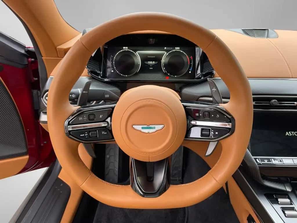 Aston Martin Vanquish MY25 01/2025-photo-16
