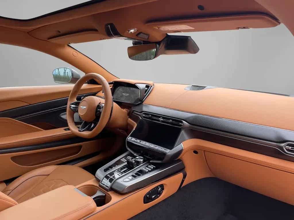 Aston Martin Vanquish MY25 01/2025-photo-17