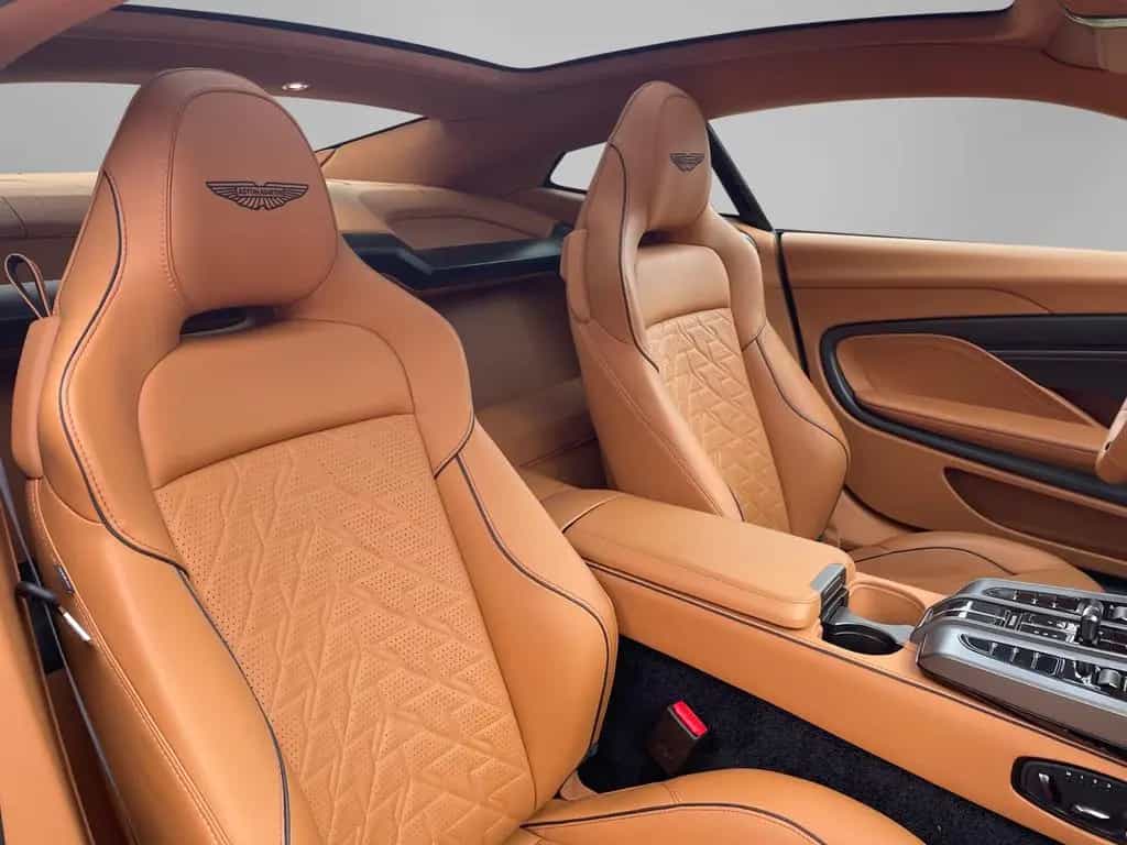 Aston Martin Vanquish MY25 01/2025-photo-27