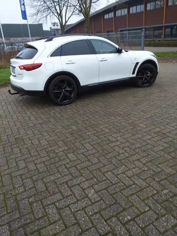 Infiniti QX70 30d S Premium S Premium 08/2015-photo-1