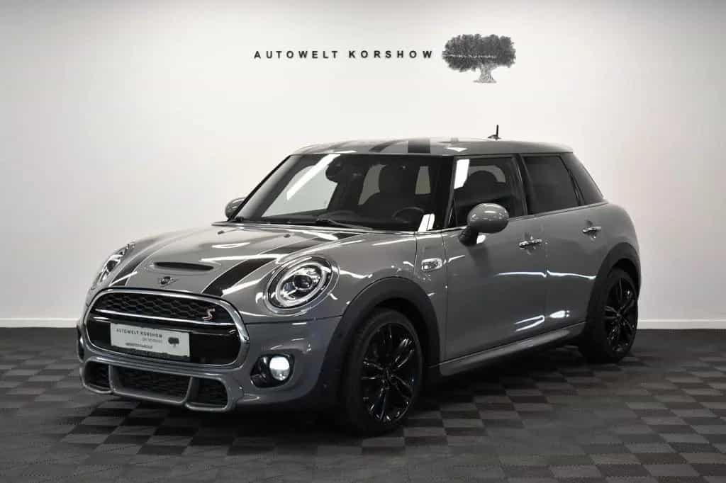 MINI Cooper _S JCW *LED *KAMERA *ACC *SHZ *KEYLESS *KA 02/2019-photo-2