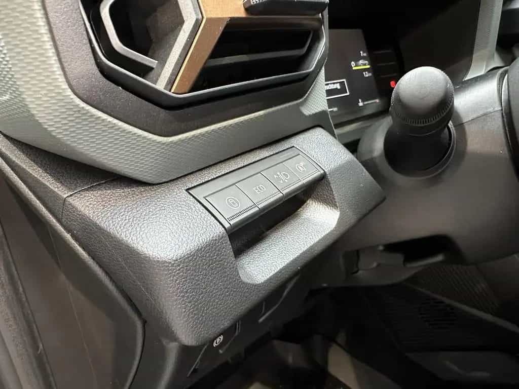 Dacia Duster Extreme TCe 130 04/2025-photo-30