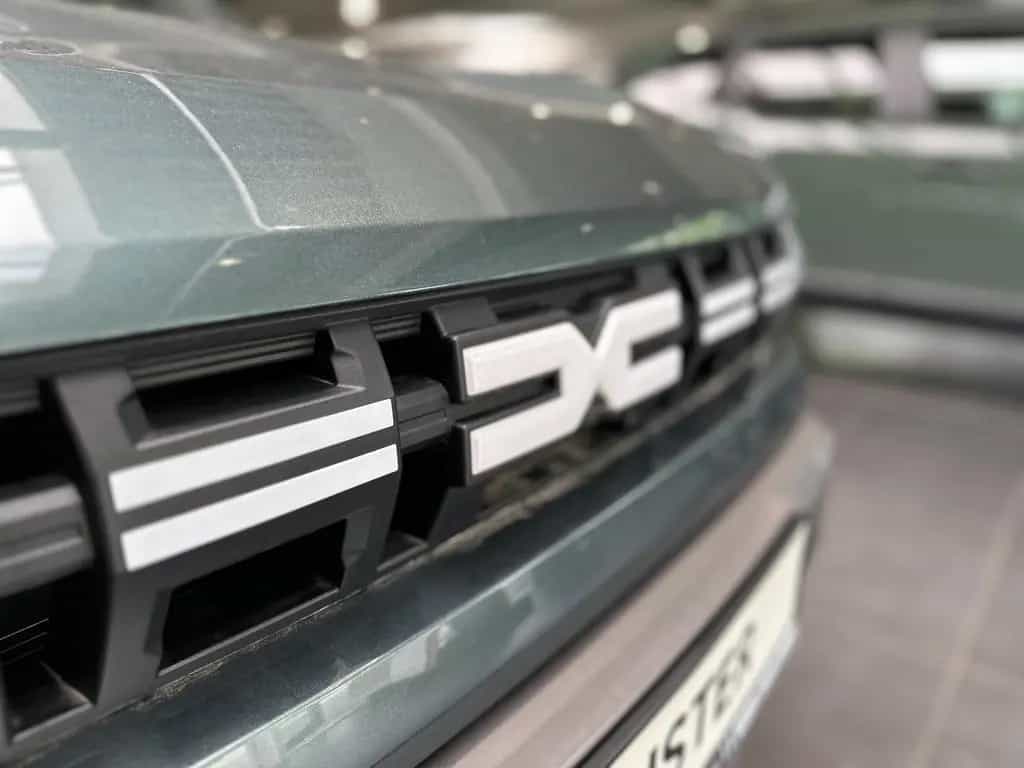 Dacia Duster Extreme TCe 130 04/2025-photo-6