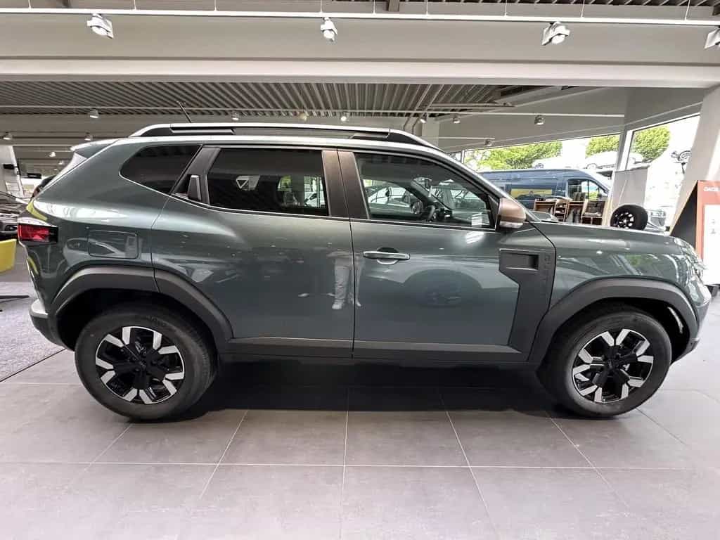 Dacia Duster Extreme TCe 130 04/2025-photo-7