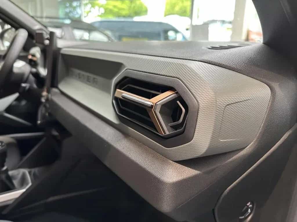 Dacia Duster Extreme TCe 130 04/2025-photo-9