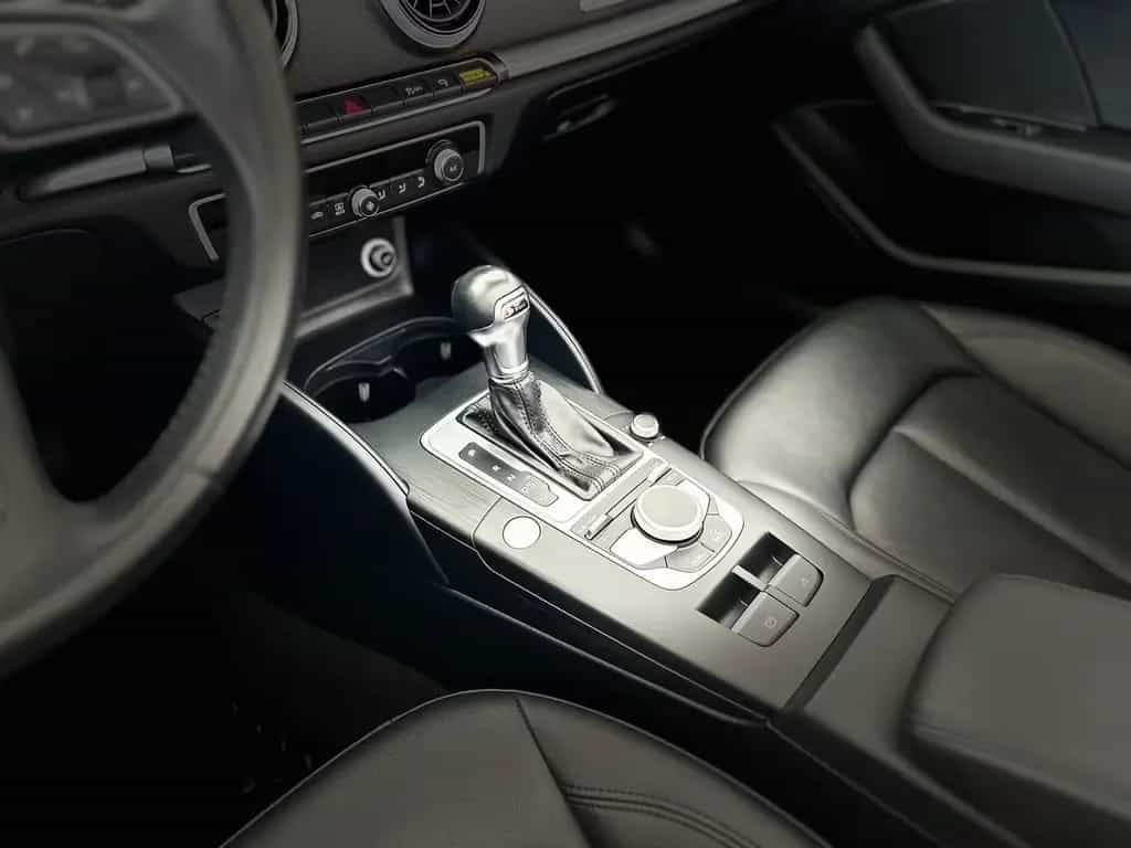 Audi A3 2.0 TFSI Automatik/Leder/Kamera/Apple Car 07/2017-photo-14