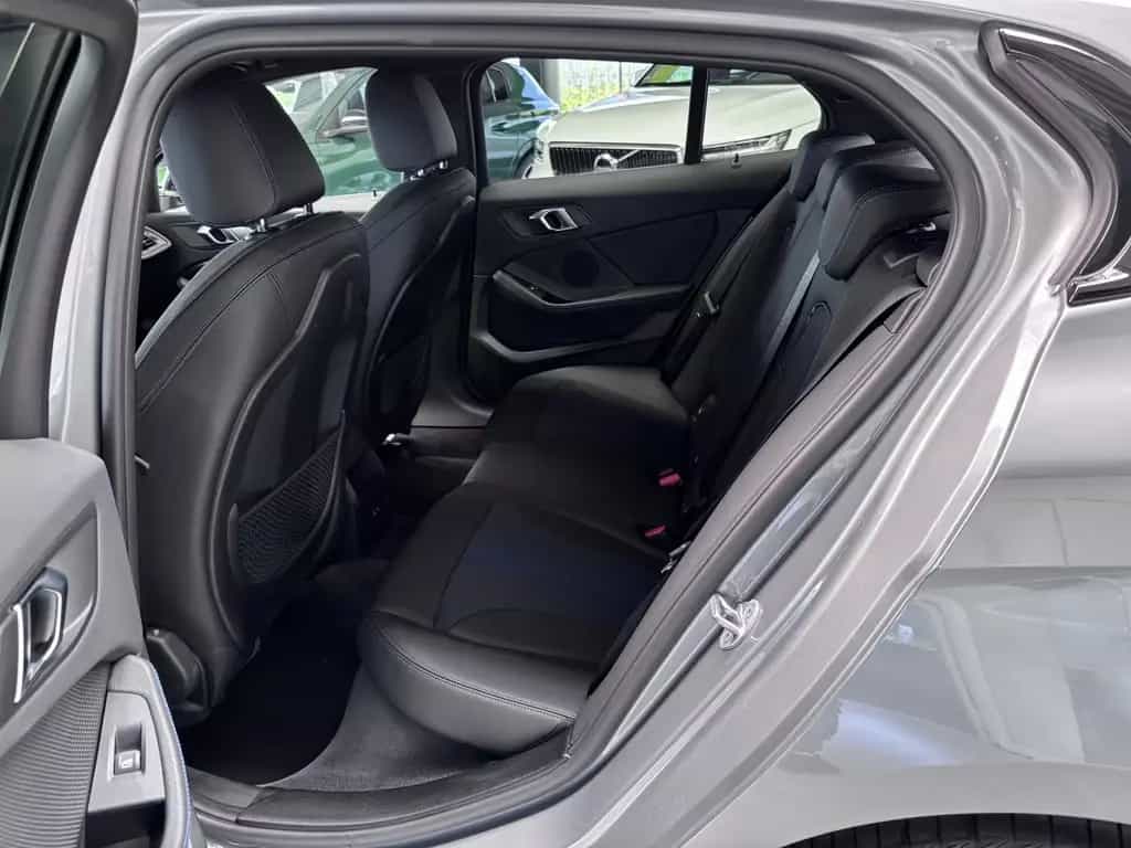 BMW 1 Series 118 M-SPORT AUTOMAT+KLIMA+NAV+LED+DAB+APPLE+HIFI 03/2023-photo-17
