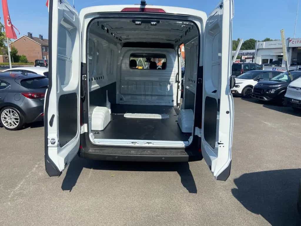 Maxus Deliver 9 Deliver9 KW 2.0 L3H2 FWD Luxury LED CarPlay DAB null-photo-4