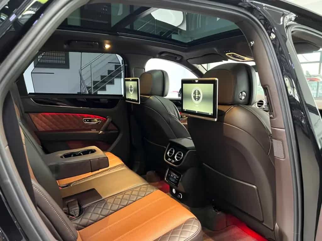 Bentley Bentayga 4.0 V8 DIESEL BLACK MULLINER 2xDVD-TV 02/2018-photo-17