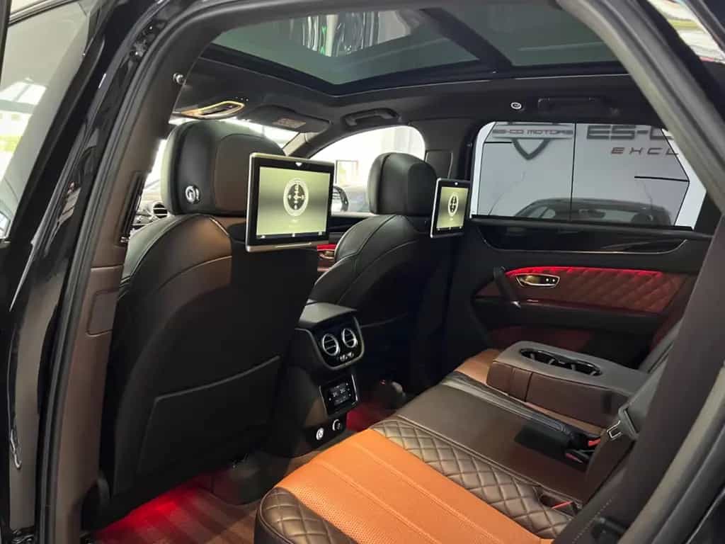 Bentley Bentayga 4.0 V8 DIESEL BLACK MULLINER 2xDVD-TV 02/2018-photo-19