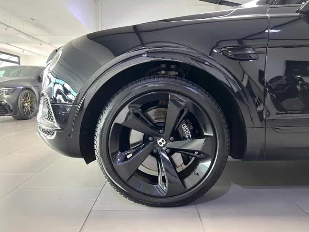 Bentley Bentayga 4.0 V8 DIESEL BLACK MULLINER 2xDVD-TV 02/2018-photo-27