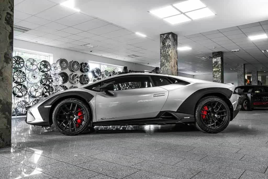 Lamborghini Huracán Sterrato SENSONUM/SPORTSEAT/LED/1of1499/ null-photo-2
