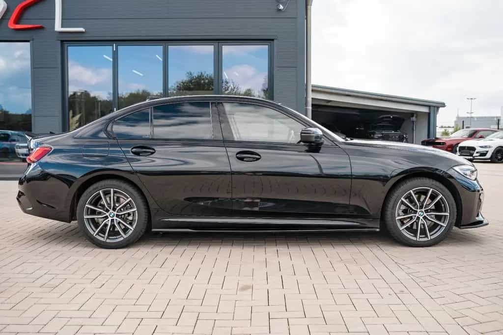 BMW 3 Series 330 Baureihe 3 Lim. 330 i xDrive M Sport 02/2020-photo-12