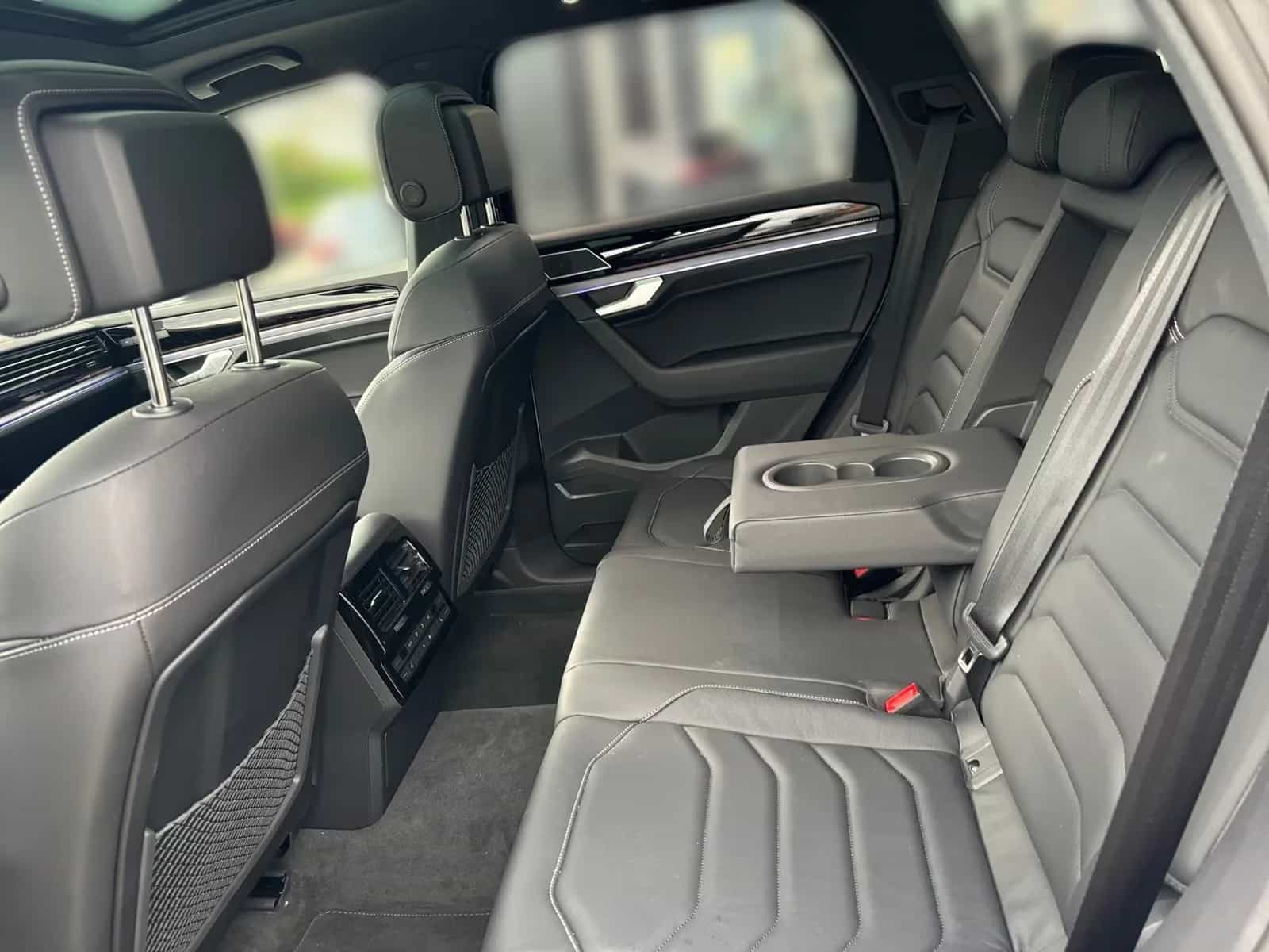 Volkswagen Touareg 09/2024-photo-14