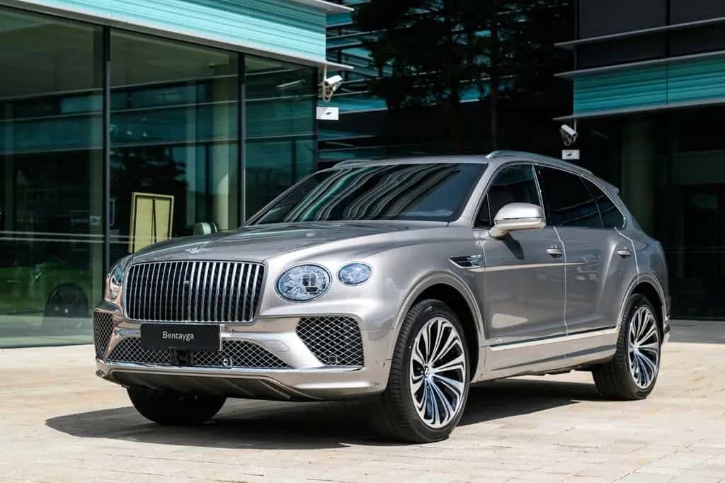 Bentley Bentayga 4.0 V8 Azure 4WD Autom. 09/2025-photo-0