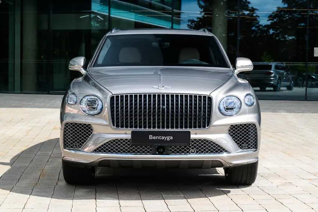 Bentley Bentayga 4.0 V8 Azure 4WD Autom. 09/2025-photo-1